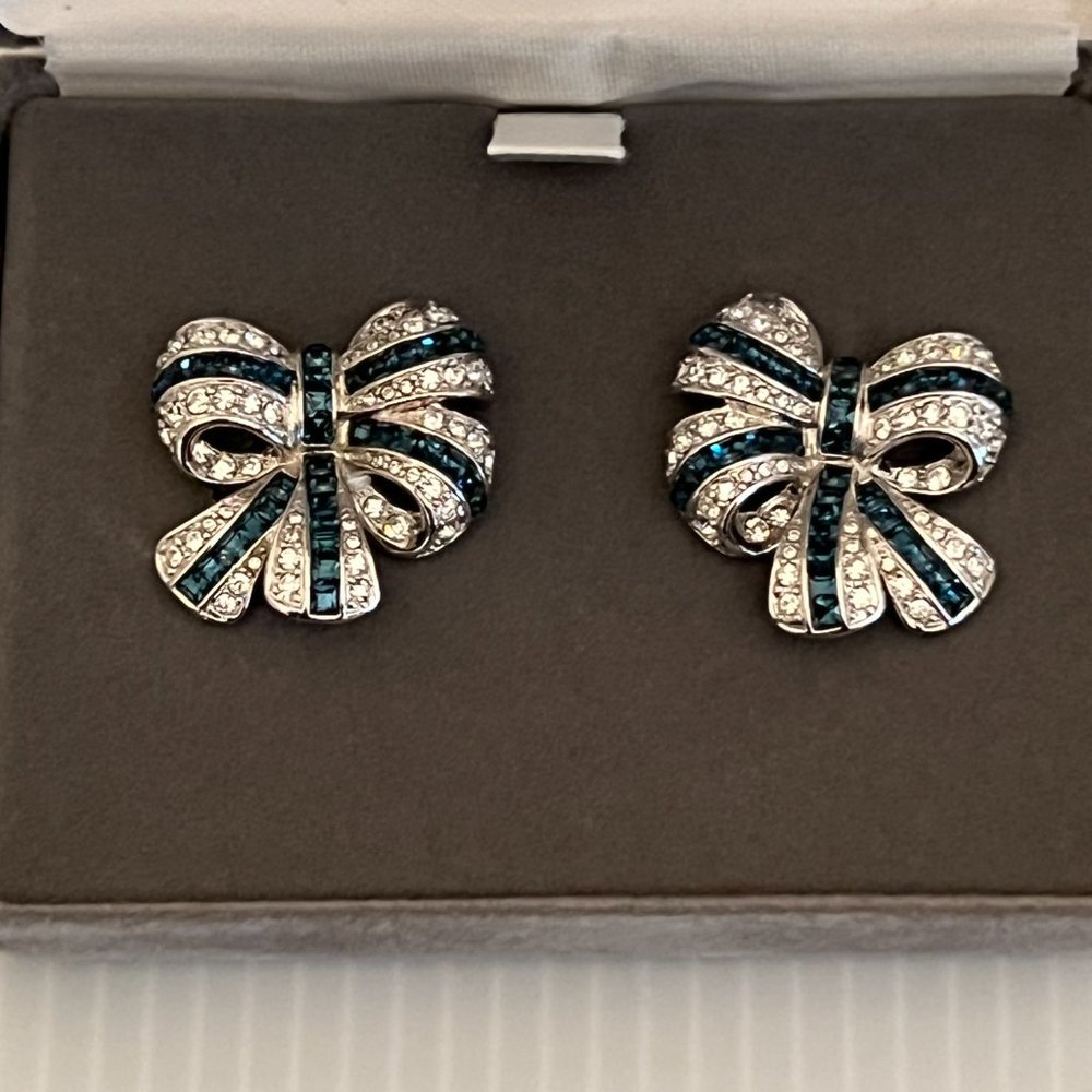 NEW Nolan Miller Broadway Bow Clip On Earrings